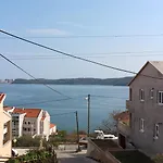 Valjan Apartment *