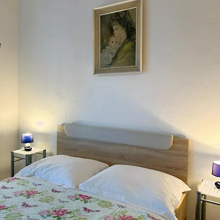 Valjan Apartment Trogir